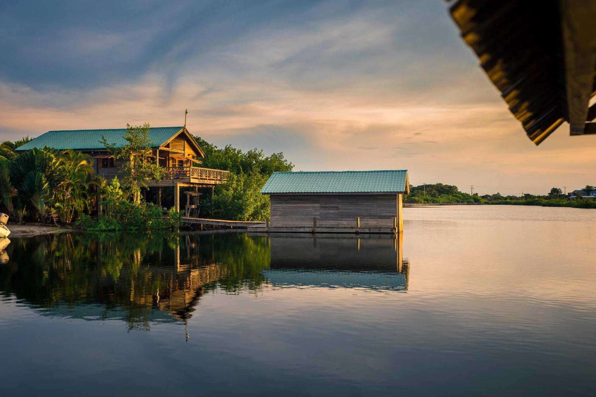 Turtle Inn By Francis Ford Coppola Placencia Exterior foto